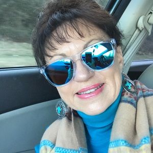 Meet your Posher, Regina